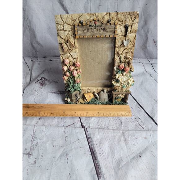 3D Gardener Design On Distressed-Stone Resin Tabletop Frame Fits 3x4.5" - Picture 6 of 10
